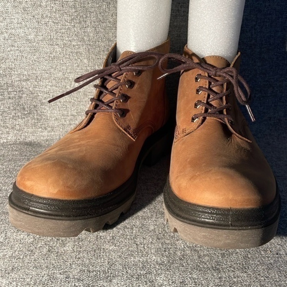 ECCO Grainer Chukka Boot. NEW